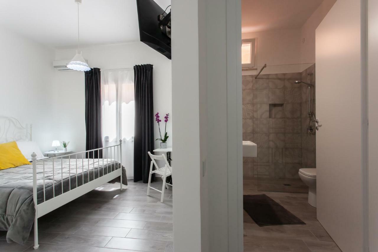 Bed and Breakfast Il Cortile Degli Artisti Марсала Экстерьер фото